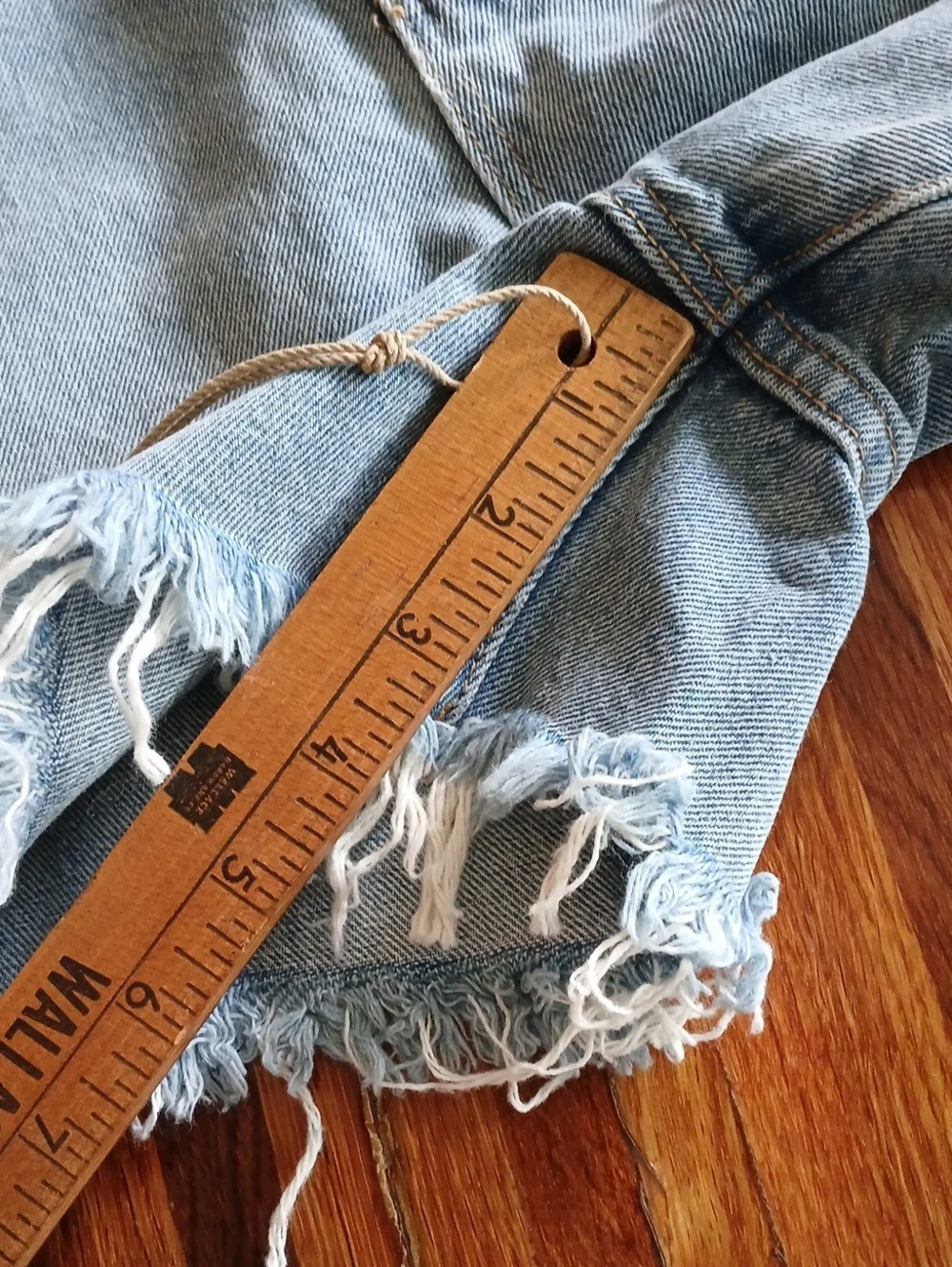 Rollas Mirage High Rise Relaxed Denim Shorts - 32